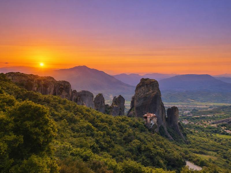 2-Day Meteora Experience from Athens – Sunset, Sunrise & Hotel Stay